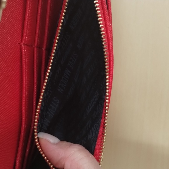 Steve Madden red crossbody clutch purse adjustable detachable strap 8 x 5 - Picture 8 of 11